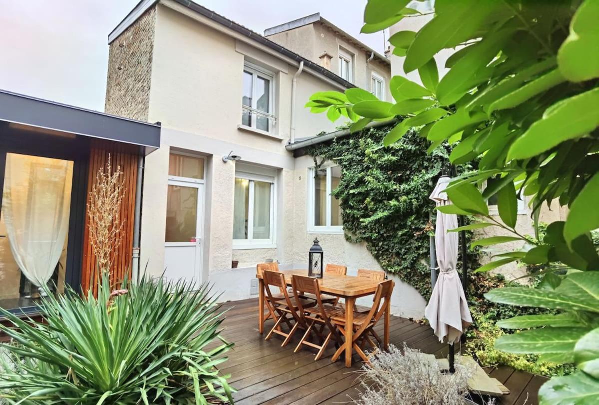 Maison De Ville Avec Terrasse Et Jardin Ρενς Εξωτερικό φωτογραφία